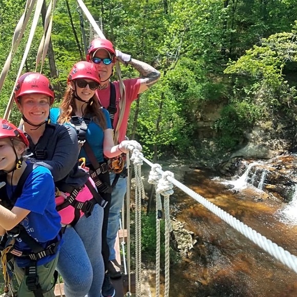 Meet your Posher, Amber - Picture 10 of 16